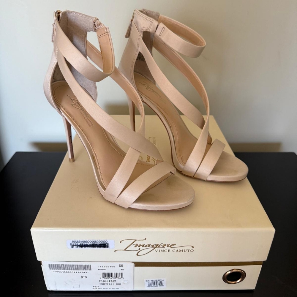 Vince Camuto Im Devin Sandals